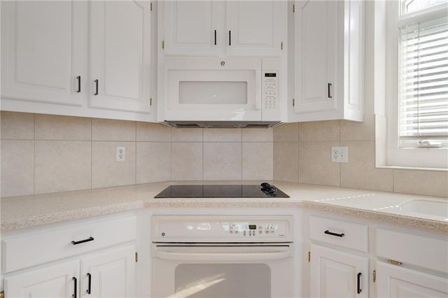 12564 Farley Street, Overland Park, KS 66213