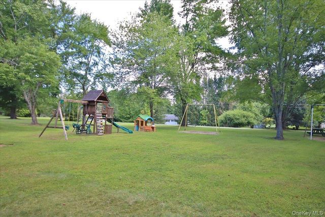 138 Round Hill Road, Montgomery, NY 12586