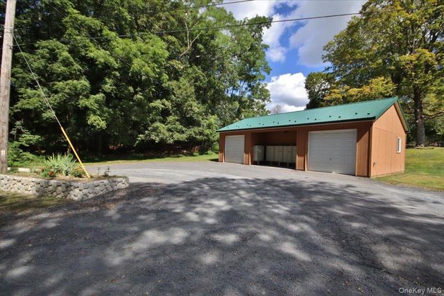 138 Round Hill Road, Montgomery, NY 12586