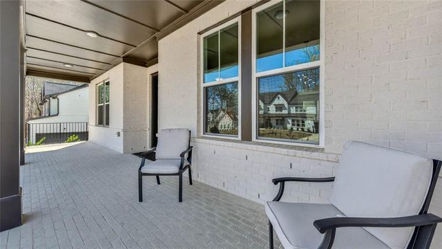 512 Cedar Crest Circle, Woodstock, GA 30188