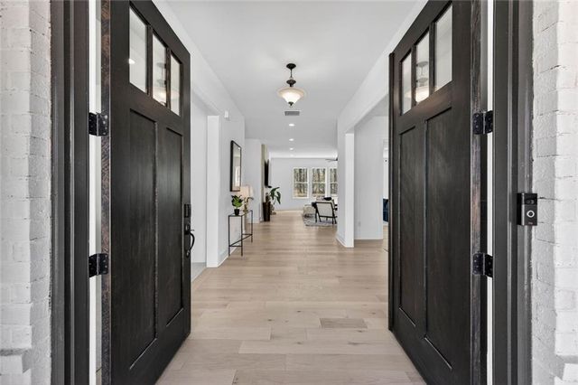 512 Cedar Crest Circle, Woodstock, GA 30188