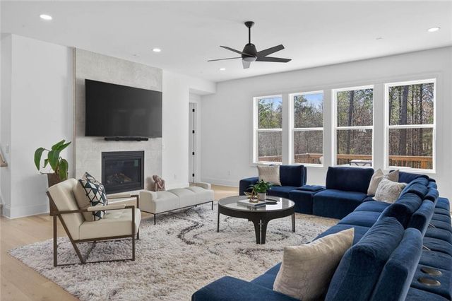 512 Cedar Crest Circle, Woodstock, GA 30188