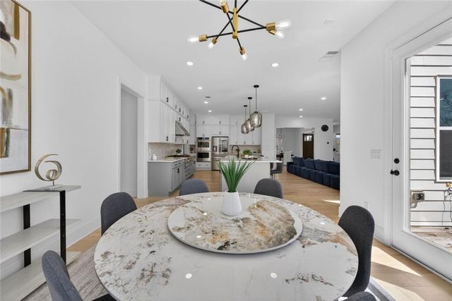 512 Cedar Crest Circle, Woodstock, GA 30188