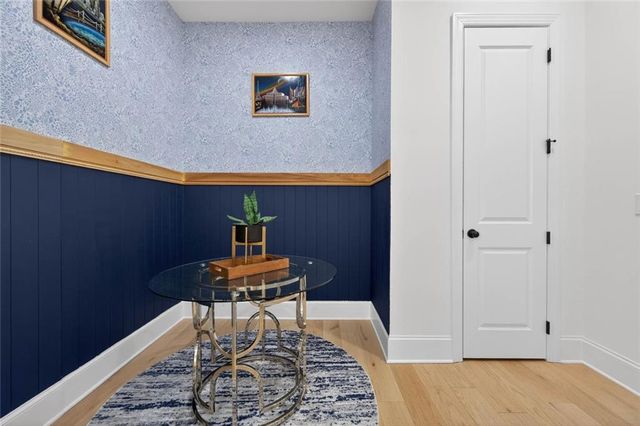 512 Cedar Crest Circle, Woodstock, GA 30188