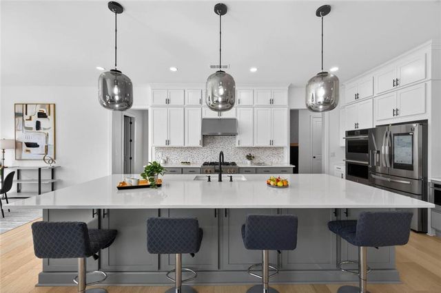 512 Cedar Crest Circle, Woodstock, GA 30188