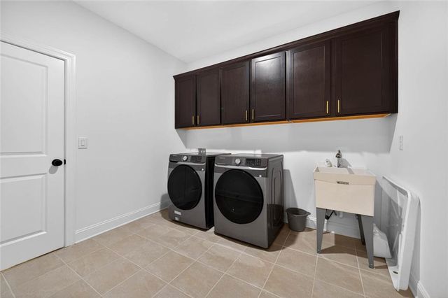 512 Cedar Crest Circle, Woodstock, GA 30188