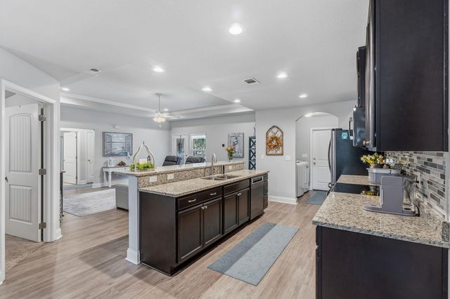 1827 Sundown Dr, Navarre, FL 32566