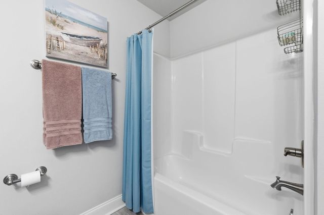 1827 Sundown Dr, Navarre, FL 32566