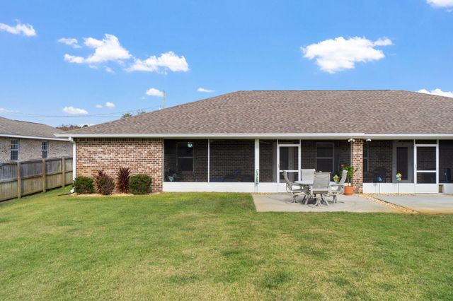 1827 Sundown Dr, Navarre, FL 32566