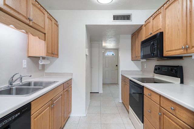 4758 Hamilton Court, The Colony, TX 75056