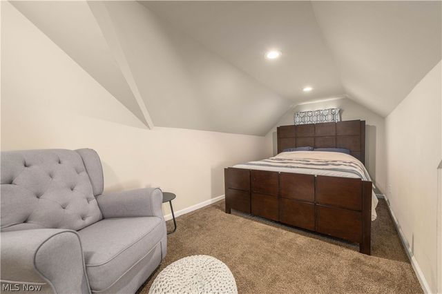 9109 Ansonia Avenue, Brooklyn, OH 44144