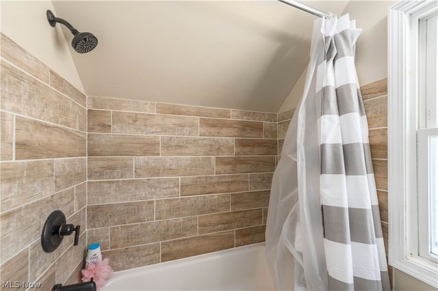 9109 Ansonia Avenue, Brooklyn, OH 44144