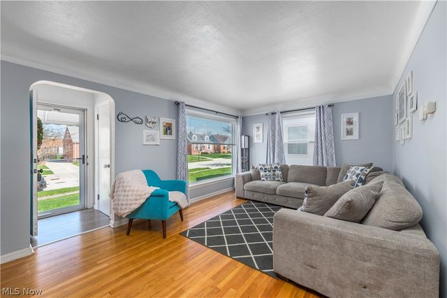 9109 Ansonia Avenue, Brooklyn, OH 44144