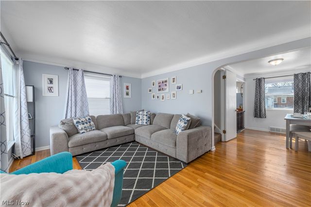 9109 Ansonia Avenue, Brooklyn, OH 44144