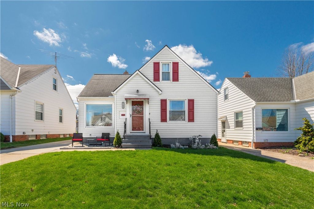 9109 Ansonia Avenue, Brooklyn, OH 44144