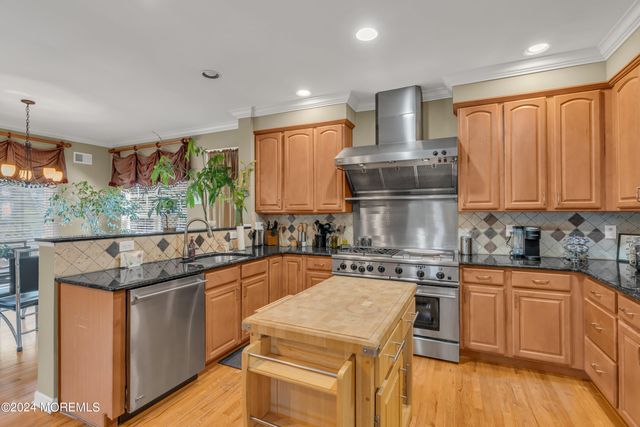 7 Duchess Drive, Monroe, NJ 08831