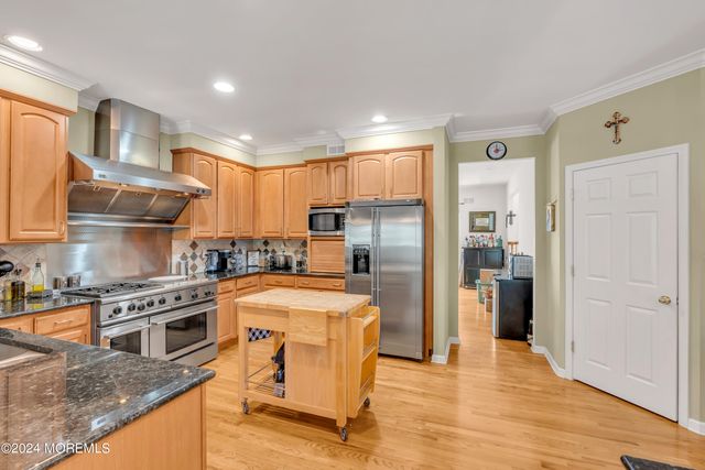 7 Duchess Drive, Monroe, NJ 08831