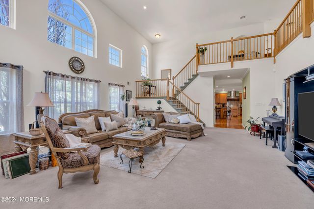 7 Duchess Drive, Monroe, NJ 08831