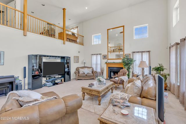 7 Duchess Drive, Monroe, NJ 08831