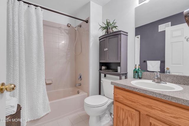 7 Duchess Drive, Monroe, NJ 08831