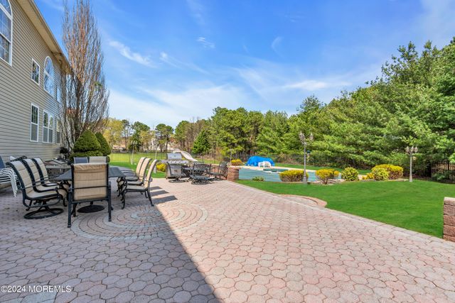 7 Duchess Drive, Monroe, NJ 08831