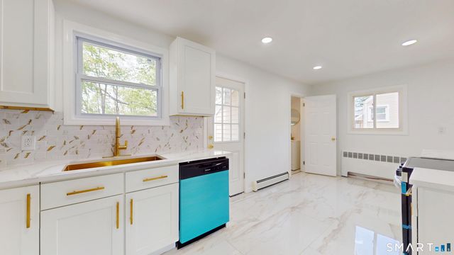 52 Glen Haven Road, New Haven, CT 06513