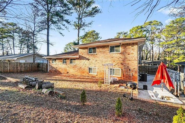 2494 Glenrock Drive, Decatur, GA 30032