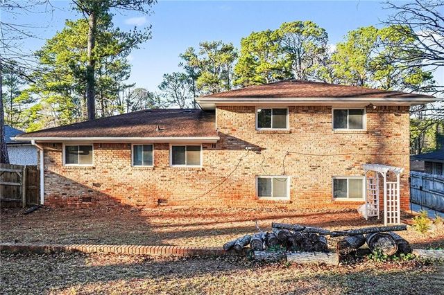 2494 Glenrock Drive, Decatur, GA 30032