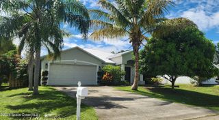 240 Pioneer Avenue NE, Palm Bay, FL 32907