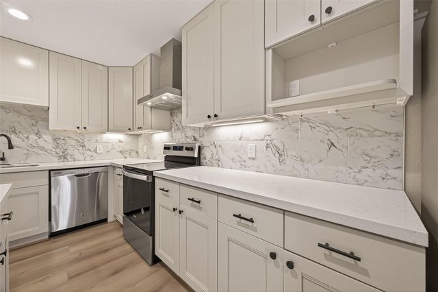 7430 Spencer Highway A, Pasadena, TX 77505