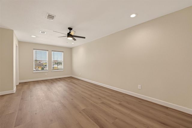 7430 Spencer Highway A, Pasadena, TX 77505