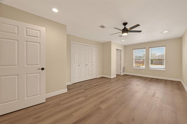 7430 Spencer Highway A, Pasadena, TX 77505