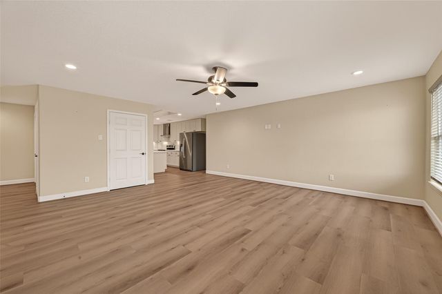 7430 Spencer Highway A, Pasadena, TX 77505