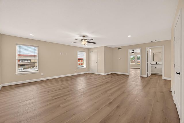 7430 Spencer Highway A, Pasadena, TX 77505