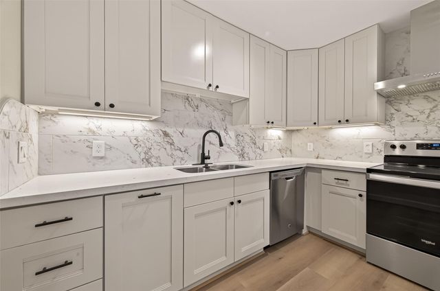 7430 Spencer Highway A, Pasadena, TX 77505