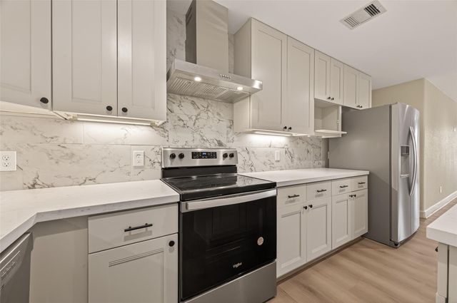 7430 Spencer Highway A, Pasadena, TX 77505