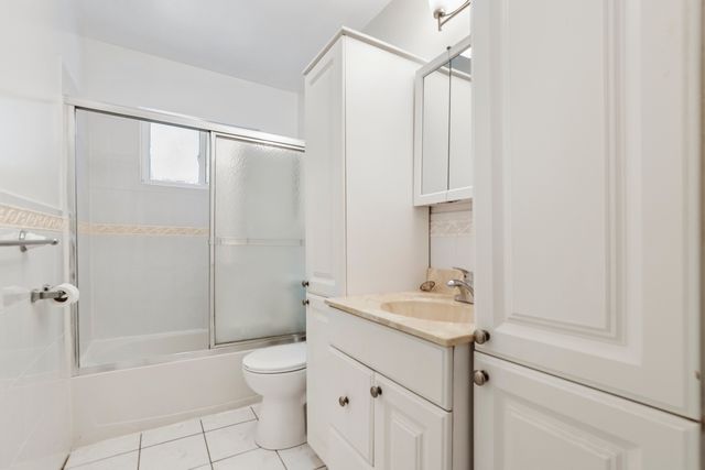 709 163rd Street, Calumet City, IL 60409