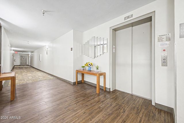 515 S PARKCREST -- 523, Mesa, AZ 85206
