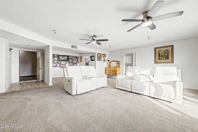 515 S PARKCREST -- 523, Mesa, AZ 85206