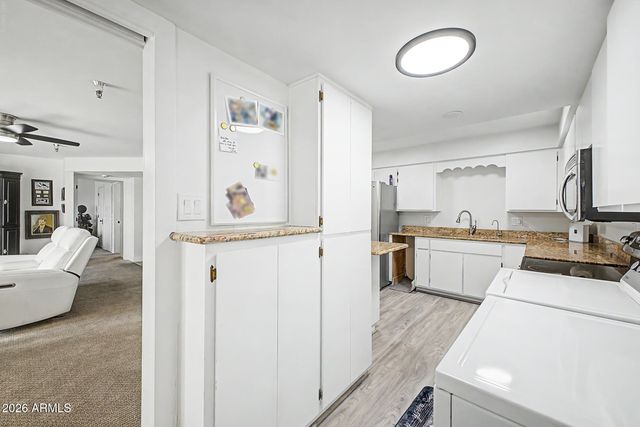 515 S PARKCREST -- 523, Mesa, AZ 85206