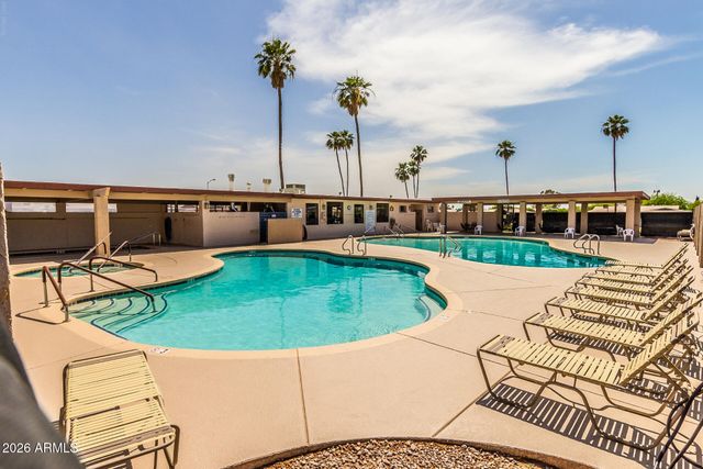 515 S PARKCREST -- 523, Mesa, AZ 85206