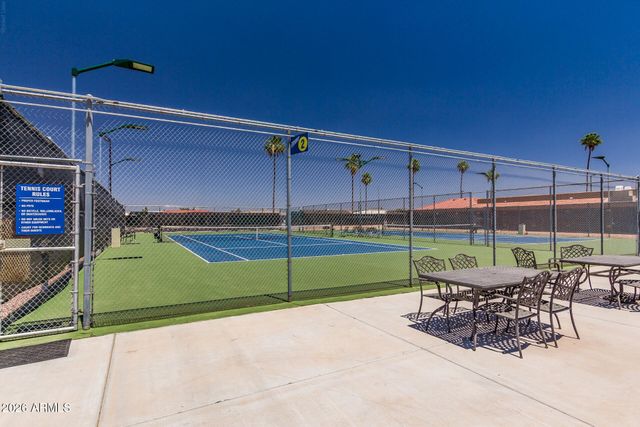 515 S PARKCREST -- 523, Mesa, AZ 85206