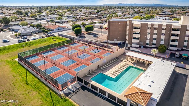 515 S PARKCREST -- 523, Mesa, AZ 85206