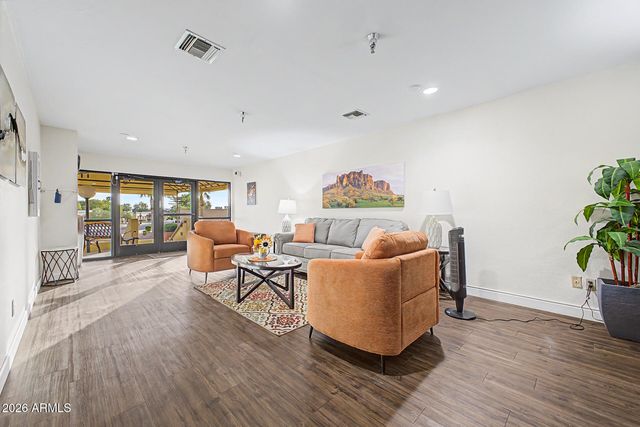 515 S PARKCREST -- 523, Mesa, AZ 85206
