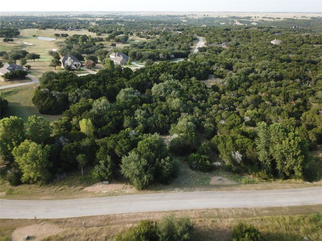 8033 Retreat Boulevard, Cleburne, TX 76033