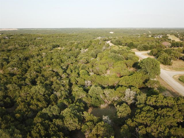 8033 Retreat Boulevard, Cleburne, TX 76033