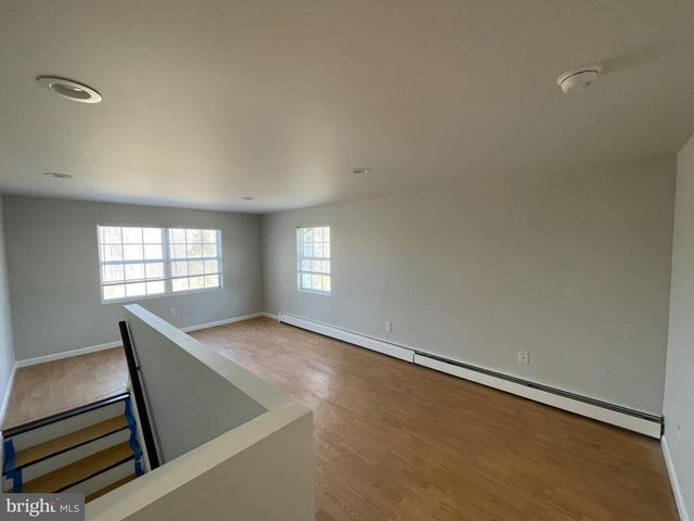 1710 LOWER ROCKY DALE RD, Green Lane, PA 18054