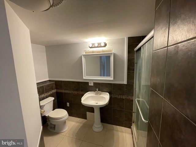 1710 LOWER ROCKY DALE RD, Green Lane, PA 18054