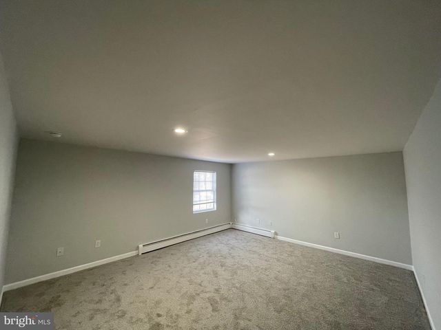 1710 LOWER ROCKY DALE RD, Green Lane, PA 18054