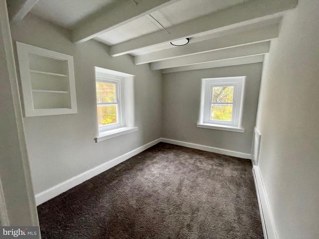 1710 LOWER ROCKY DALE RD, Green Lane, PA 18054